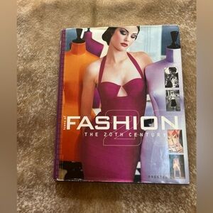 SOLD💔fashion 20th century large bright coffee table book